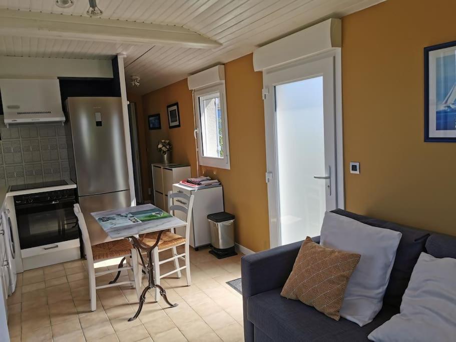 Dependance Au Calme Dans Notre Jardin Villa Saint-Aubin-Des-Preaux Exterior photo